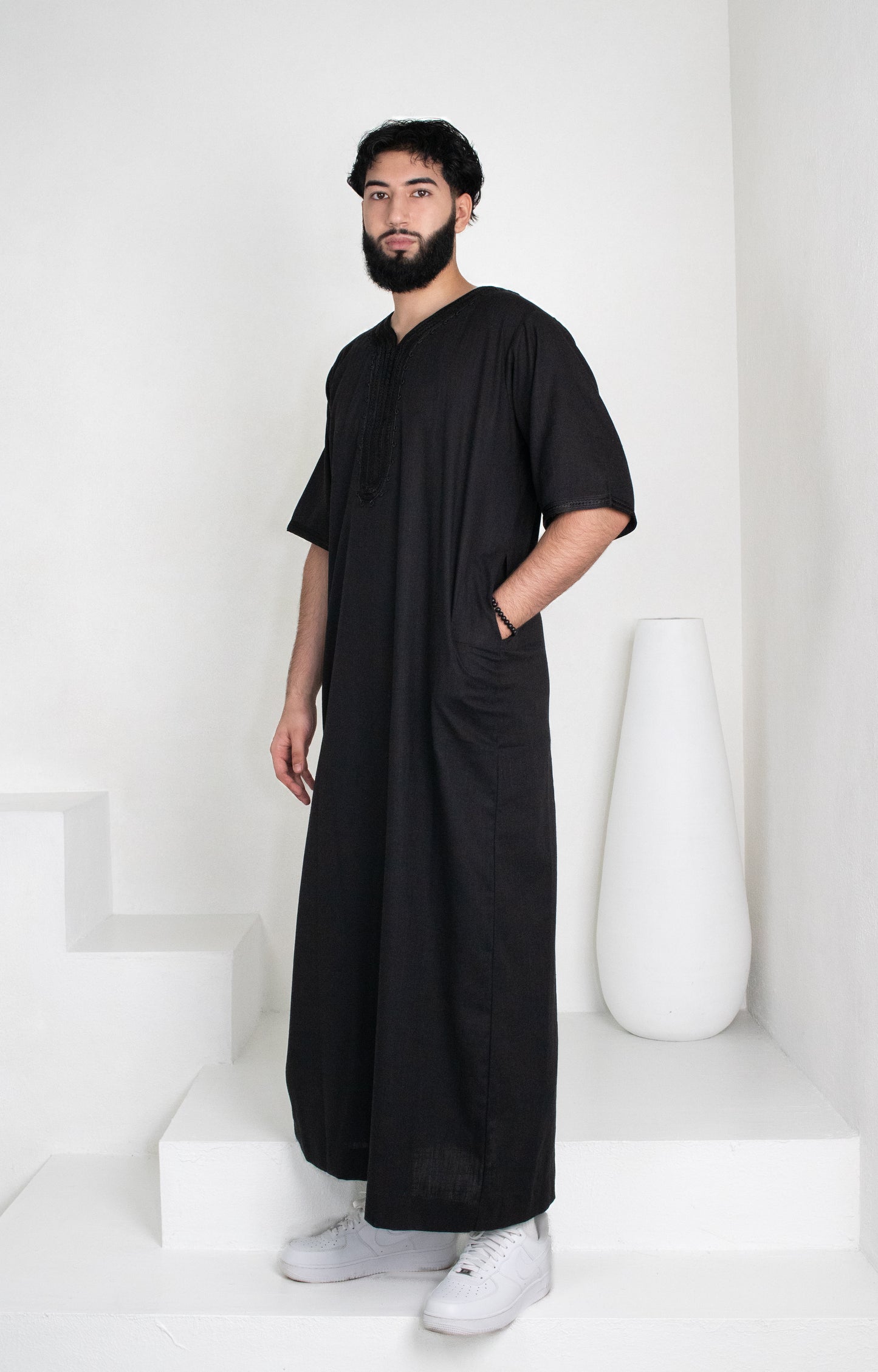 Premium Linen Moroccan Thobe: Obsidian Black